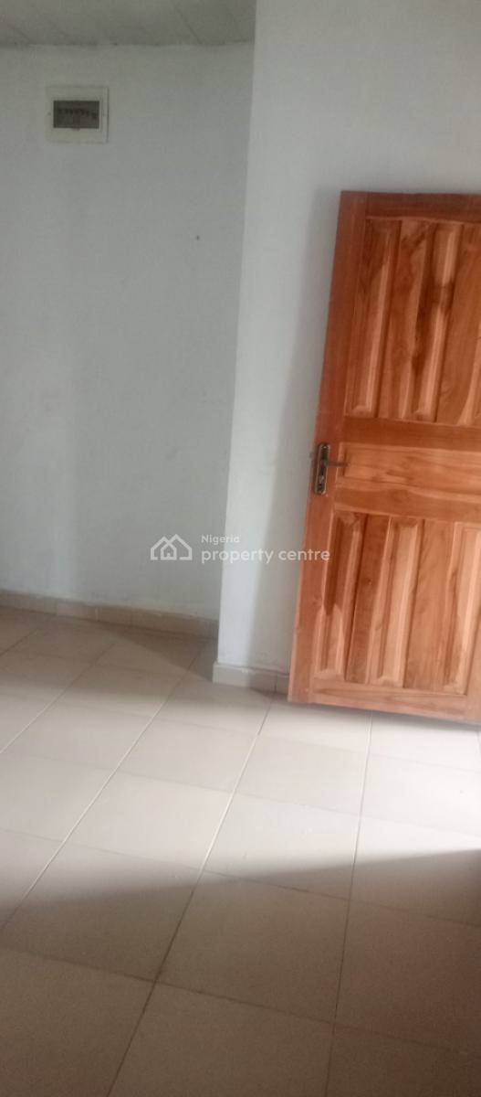 2bedrooms Apartments Very Closed to Bustop, Imalete Alafia, Ibeju Lekki, Lagos, Flat / Apartment for Rent