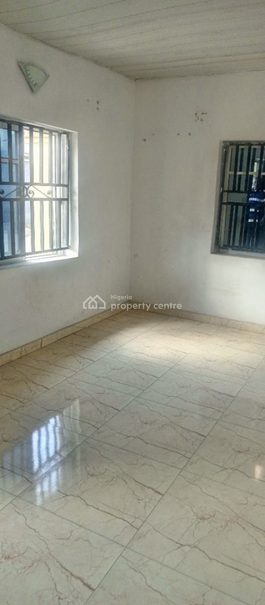 2bedrooms Apartments Very Closed to Bustop, Imalete Alafia, Ibeju Lekki, Lagos, Flat / Apartment for Rent