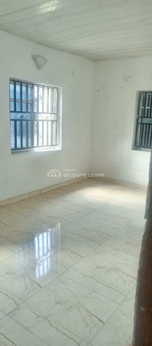 2bedrooms Apartments Very Closed to Bustop, Imalete Alafia, Ibeju Lekki, Lagos, Flat / Apartment for Rent