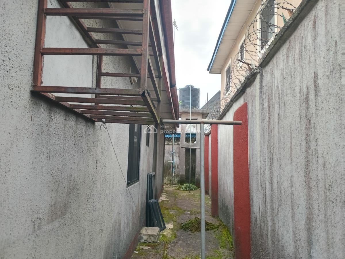 Standard Four (4) Bedroom Bungalow with Study and Laundry Room, Rumuodara, Port Harcourt, Rivers, Detached Bungalow for Sale