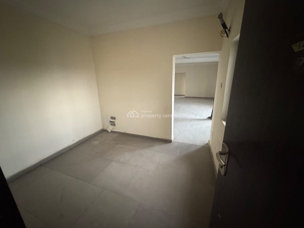 Brand New Refurbished 3 Bedroom Flat with Bq & Swimming Pool in Lekki, Lekki Phase 1, Lekki Phase 1, Lekki, Lagos, Flat / Apartment for Rent