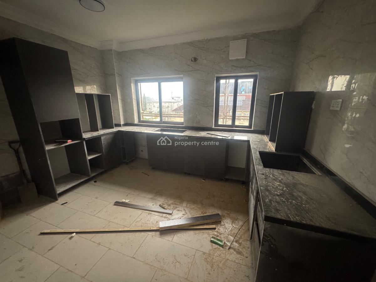 Brand New Refurbished 3 Bedroom Flat with Bq & Swimming Pool in Lekki, Lekki Phase 1, Lekki Phase 1, Lekki, Lagos, Flat / Apartment for Rent