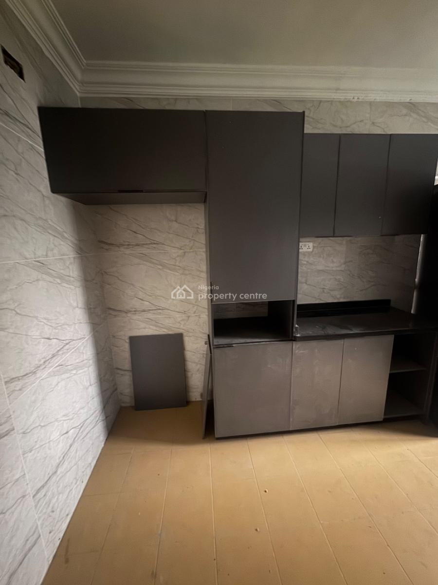 Brand New Refurbished 3 Bedroom Flat with Bq & Swimming Pool in Lekki, Lekki Phase 1, Lekki Phase 1, Lekki, Lagos, Flat / Apartment for Rent