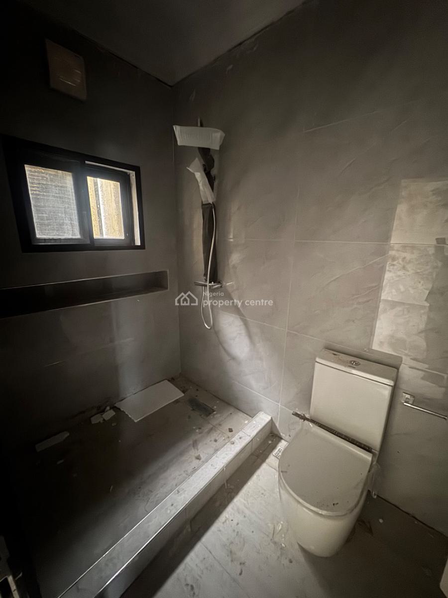 Brand New Refurbished 3 Bedroom Flat with Bq & Swimming Pool in Lekki, Lekki Phase 1, Lekki Phase 1, Lekki, Lagos, Flat / Apartment for Rent