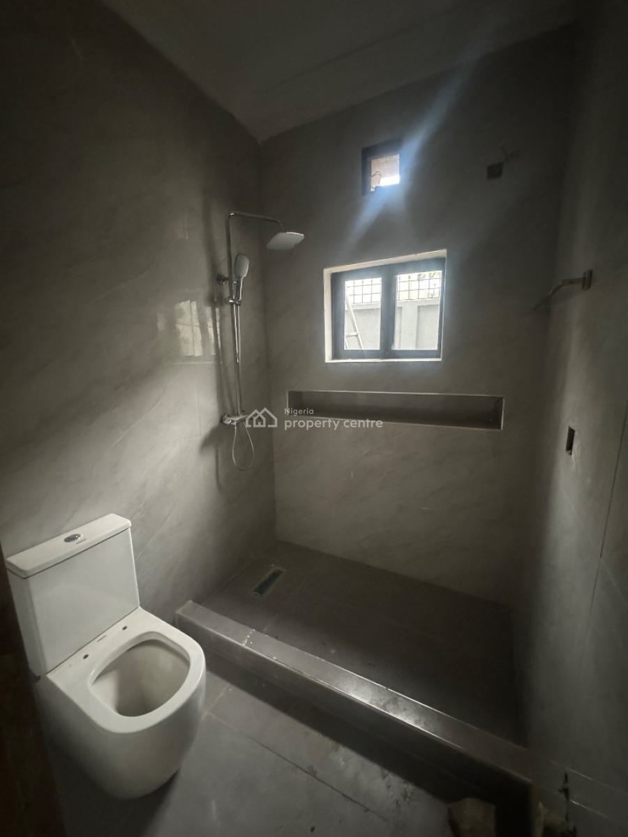 Brand New Refurbished 3 Bedroom Flat with Bq & Swimming Pool in Lekki, Lekki Phase 1, Lekki Phase 1, Lekki, Lagos, Flat / Apartment for Rent