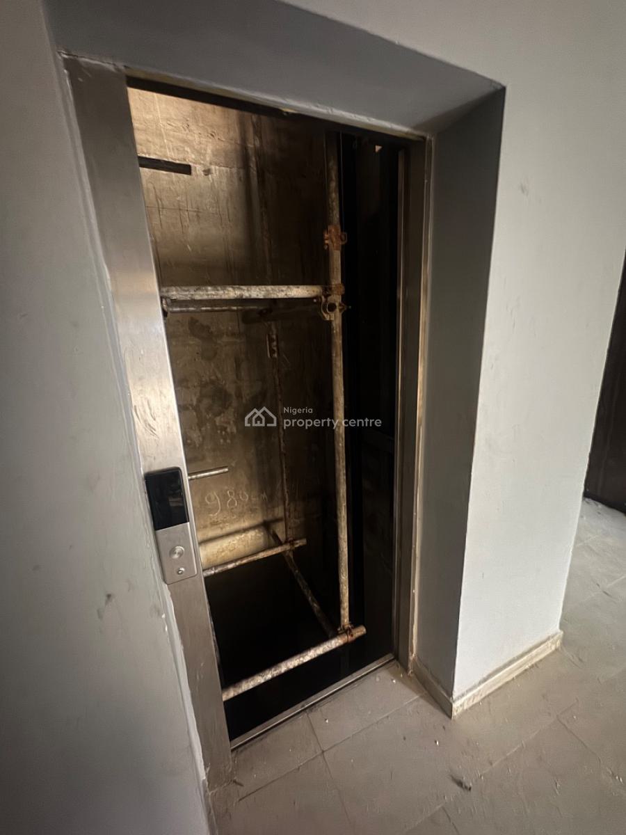 Brand New Refurbished 3 Bedroom Flat with Bq & Swimming Pool in Lekki, Lekki Phase 1, Lekki Phase 1, Lekki, Lagos, Flat / Apartment for Rent