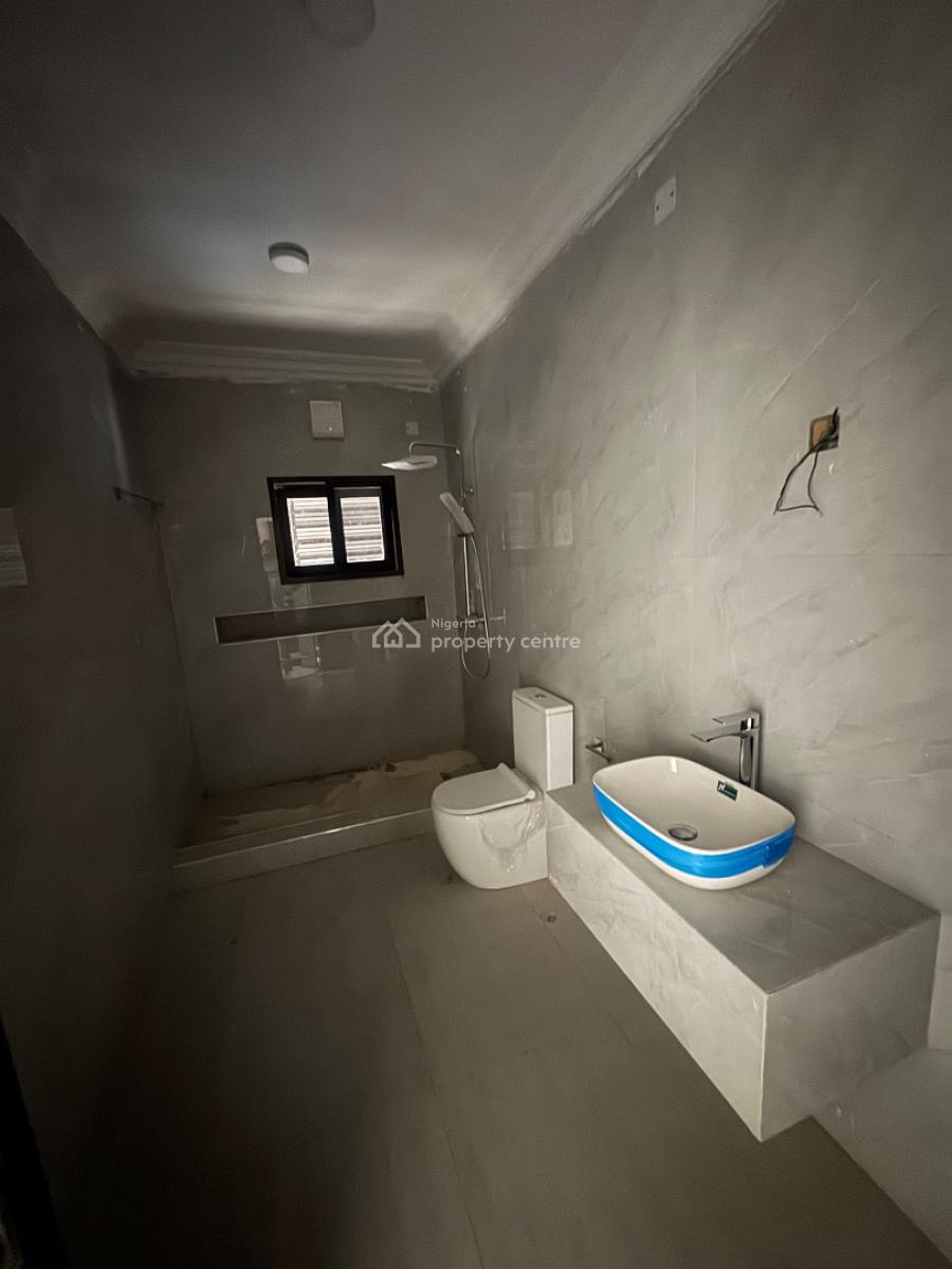 Brand New Refurbished 3 Bedroom Flat with Bq & Swimming Pool in Lekki, Lekki Phase 1, Lekki Phase 1, Lekki, Lagos, Flat / Apartment for Rent