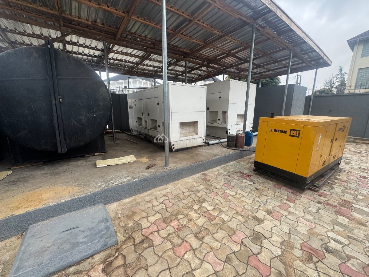 Brand New Refurbished 3 Bedroom Flat with Bq & Swimming Pool in Lekki, Lekki Phase 1, Lekki Phase 1, Lekki, Lagos, Flat / Apartment for Rent