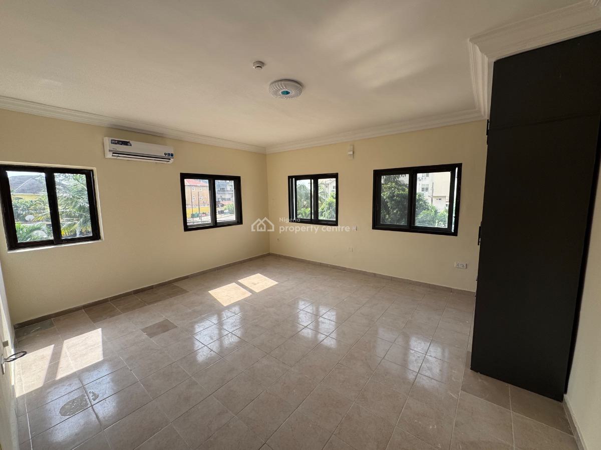 Brand New Refurbished 3 Bedroom Flat with Bq & Swimming Pool, Lekki Phase 1, Lekki, Lagos, Flat / Apartment for Rent