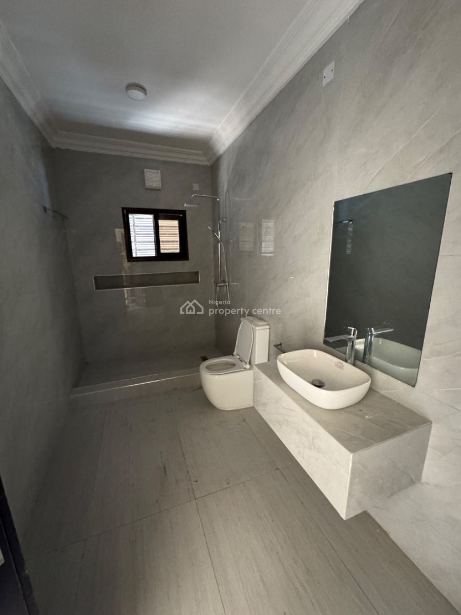 Brand New Refurbished 3 Bedroom Flat with Bq & Swimming Pool, Lekki Phase 1, Lekki, Lagos, Flat / Apartment for Rent