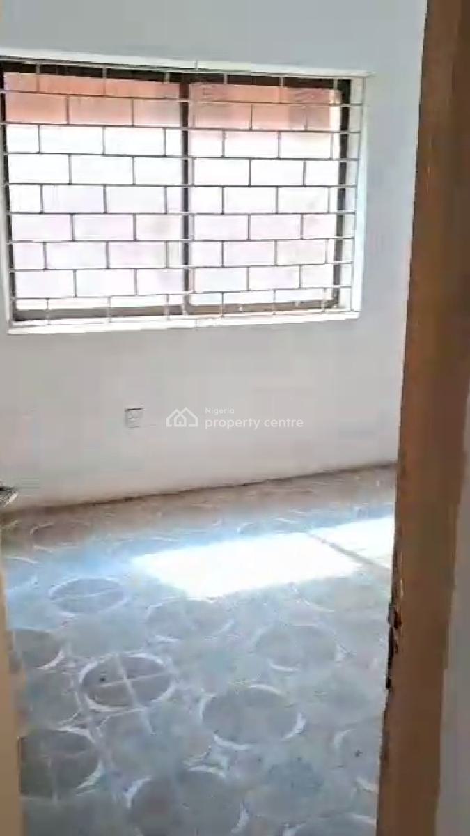 Spacious, Clean 3 Bedroom Apartment in a Nice Estate, Adeniyi Jones, Ikeja, Lagos, Flat / Apartment for Rent