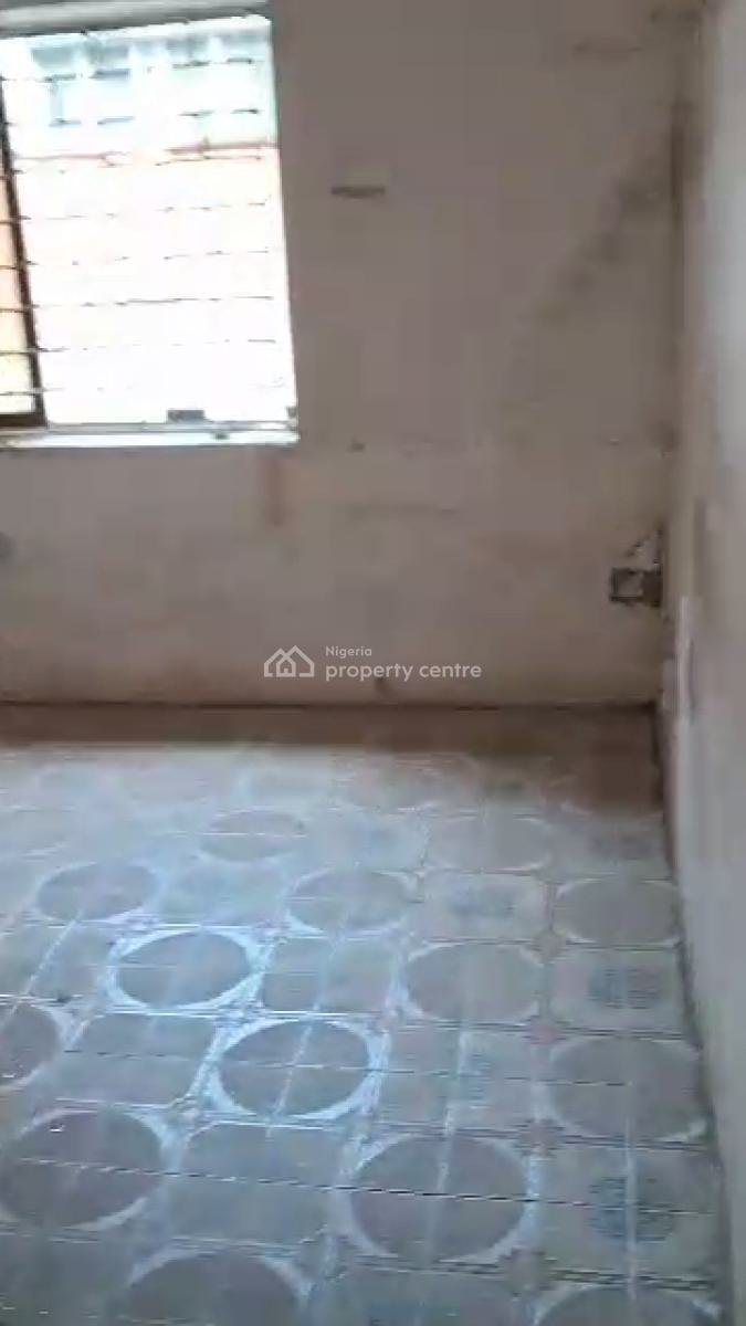 Spacious, Clean 3 Bedroom Apartment in a Nice Estate, Adeniyi Jones, Ikeja, Lagos, Flat / Apartment for Rent