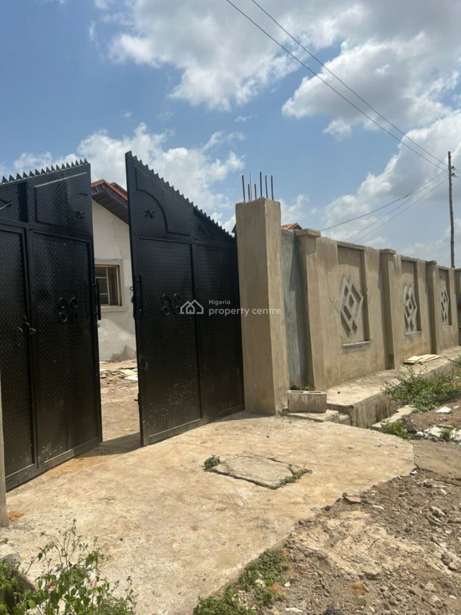 Newly Built 1& 2bedroom Flat with Modern Facilities, Jenriyin,kute,olodo, Ibadan, Ibadan, Oyo, Flat / Apartment for Rent