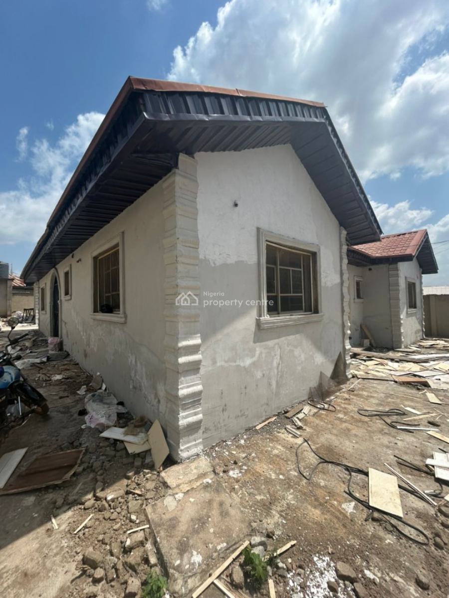 Newly Built 1& 2bedroom Flat with Modern Facilities, Jenriyin,kute,olodo, Ibadan, Ibadan, Oyo, Flat / Apartment for Rent