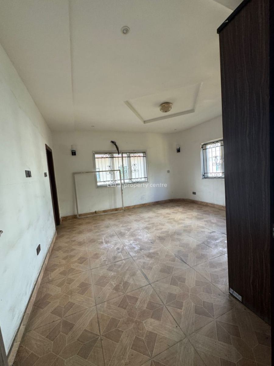 8 Units of 3 Bedrooms Flat with Swimming Pool, Around Saka Tinubu Victoria Island Lagos, Victoria Island (vi), Lagos, Block of Flats for Sale