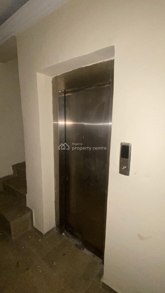 Newly Built 3 Bedrooms Apartment, Alagomeji, Yaba, Lagos, Flat / Apartment for Rent