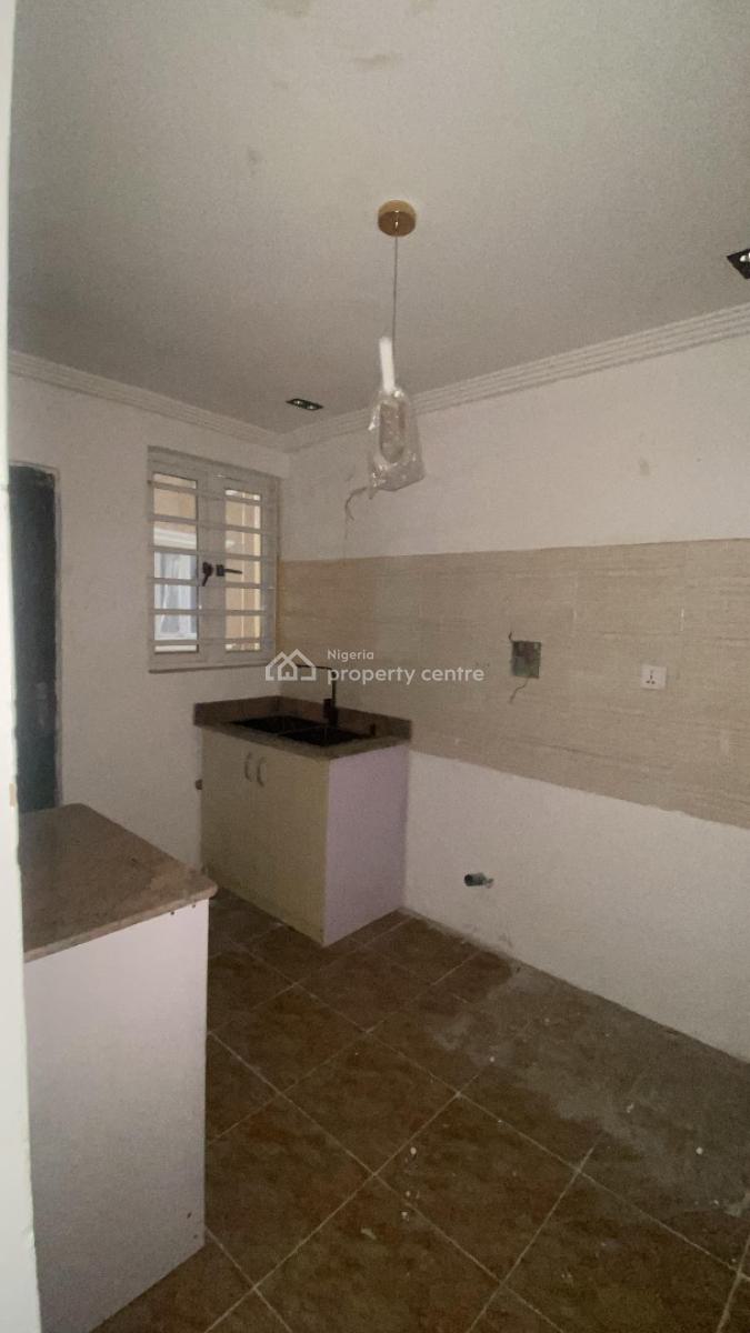 Newly Built 3 Bedrooms Apartment, Alagomeji, Yaba, Lagos, Flat / Apartment for Rent