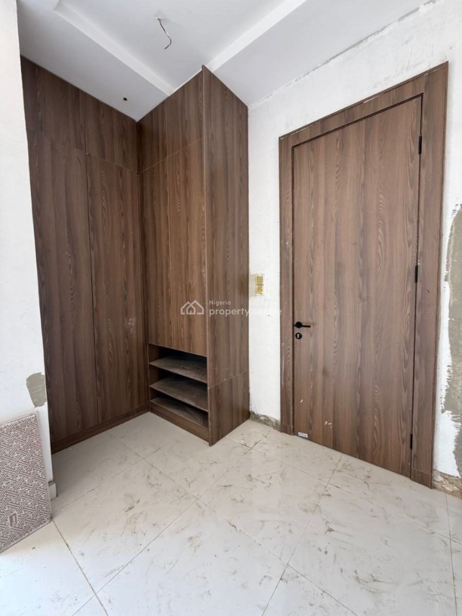 2 Bedroom Apartment, Freedom Way, Lekki Phase 1, Lekki, Lagos, Block of Flats for Sale