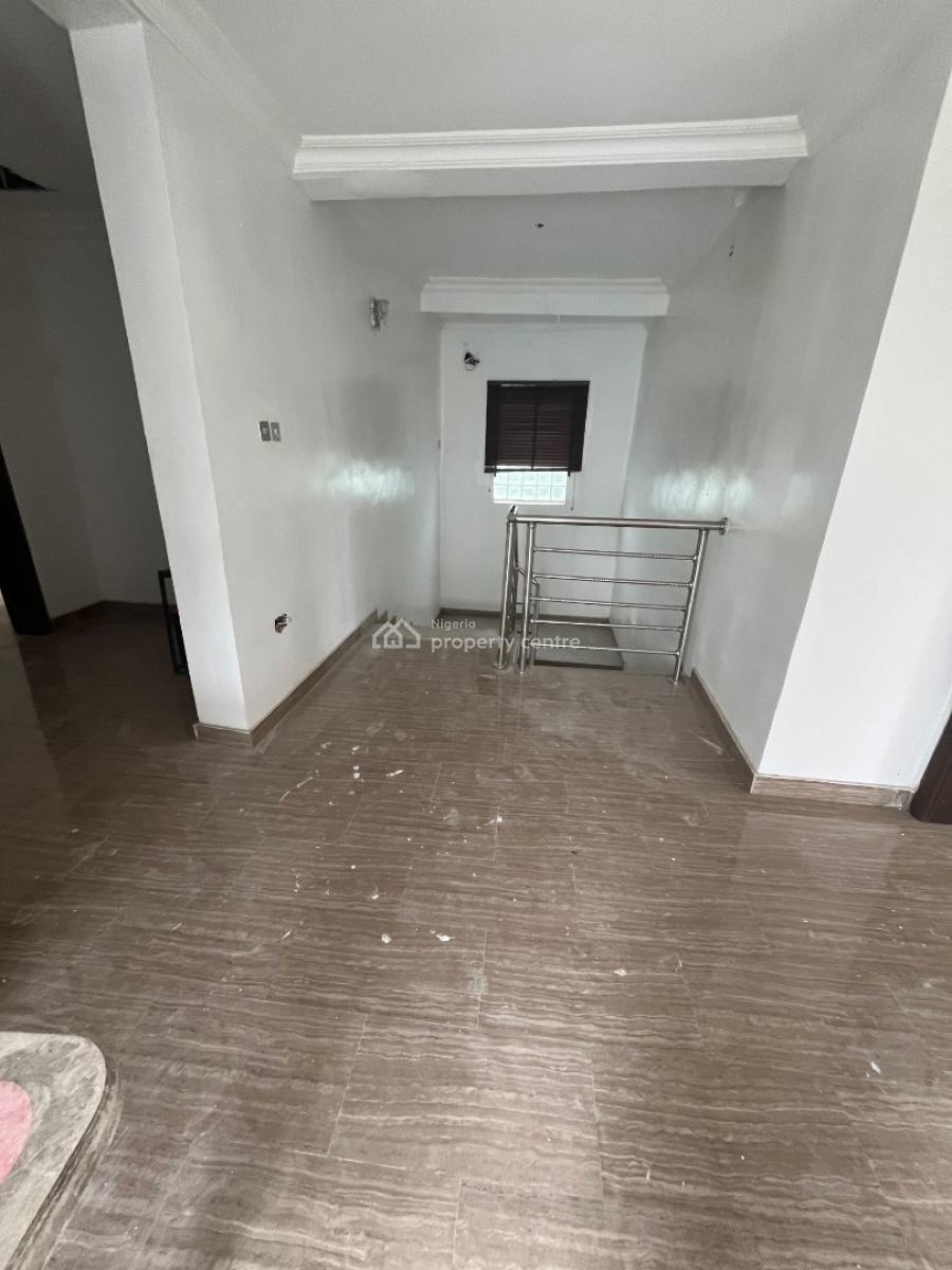 Beautiful Luxury Single Room with Wardrobe, Mobil Road Ilaje, Ajah, Lagos, Flat / Apartment for Rent