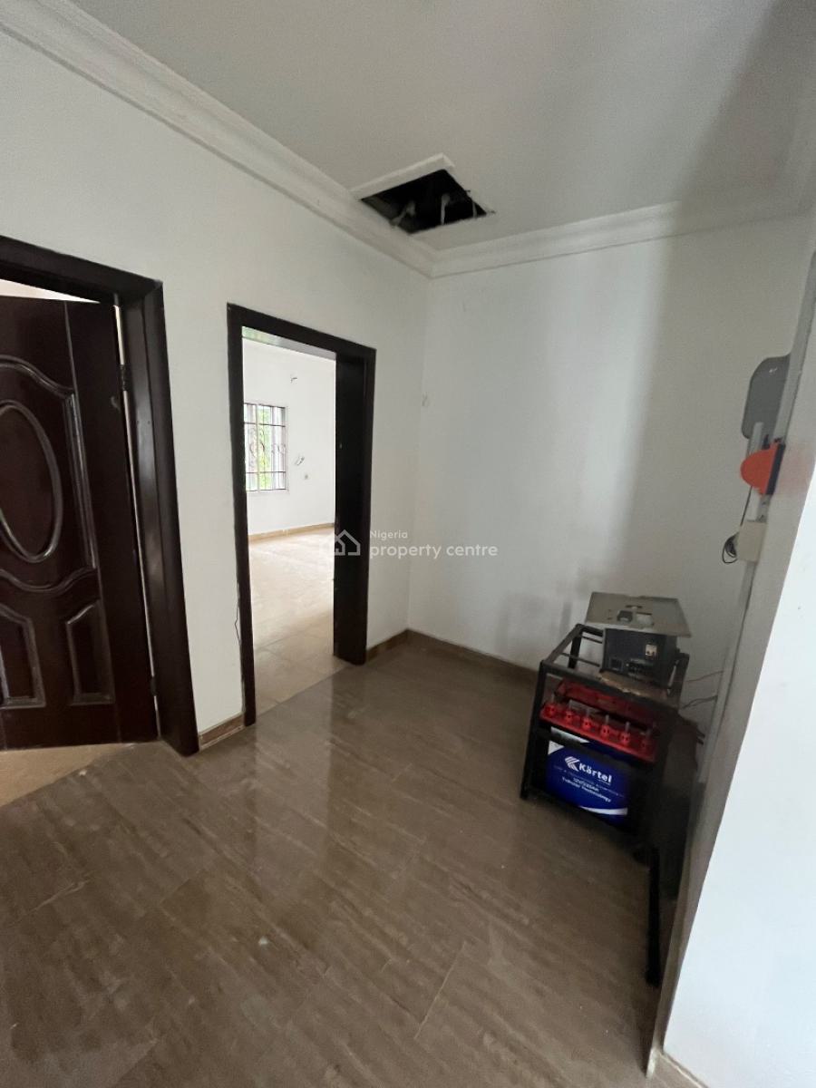 Beautiful Luxury Single Room with Wardrobe, Mobil Road Ilaje, Ajah, Lagos, Flat / Apartment for Rent