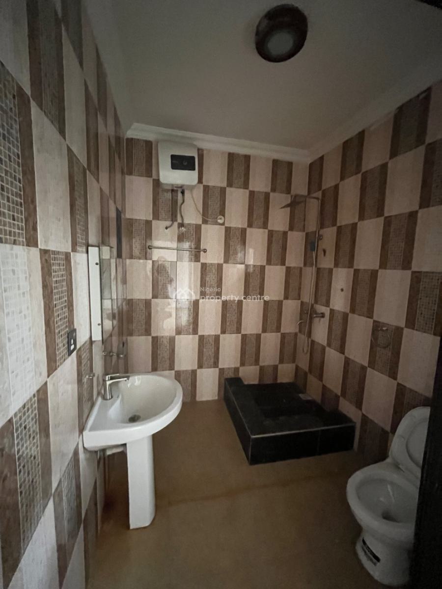 Beautiful Luxury Single Room with Wardrobe, Mobil Road Ilaje, Ajah, Lagos, Flat / Apartment for Rent
