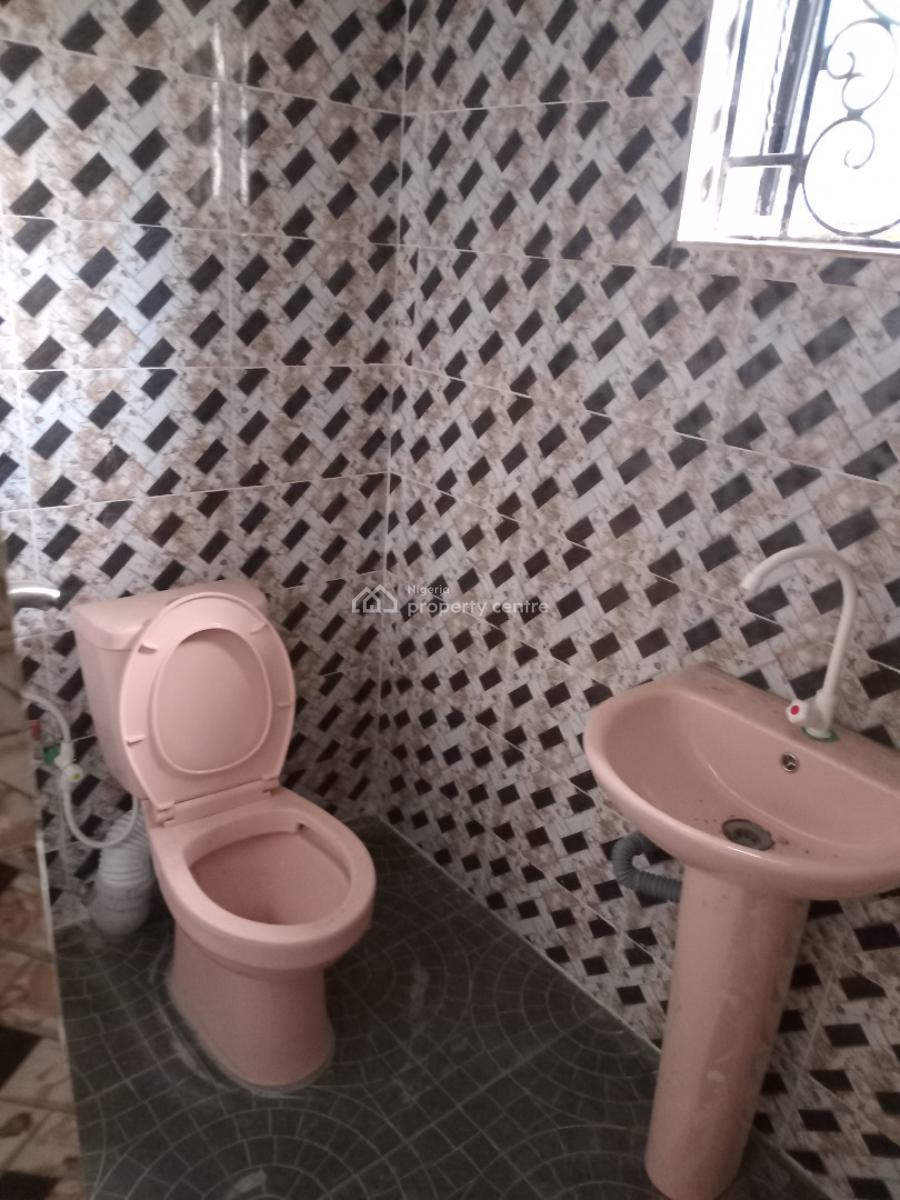 Amsterdam 2bd Flat, Adekunle By Third Mainland Bridge Yaba, Yaba, Lagos, Flat / Apartment for Rent