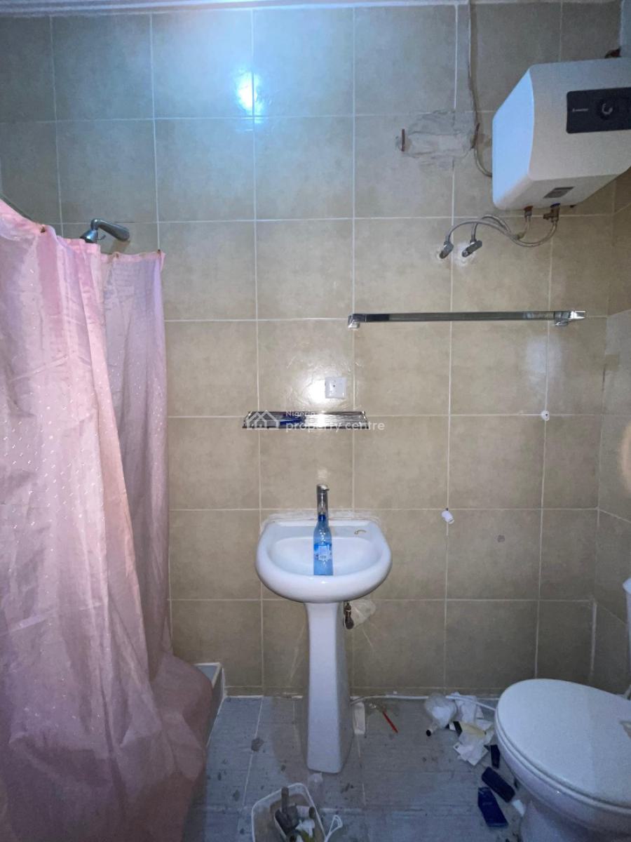 4 Bedroom Bungalow with Solar Panels and 4k Liters Gp Tank, Southpoint Estate,orchid, Ikota, Lekki, Lagos, Detached Bungalow for Rent