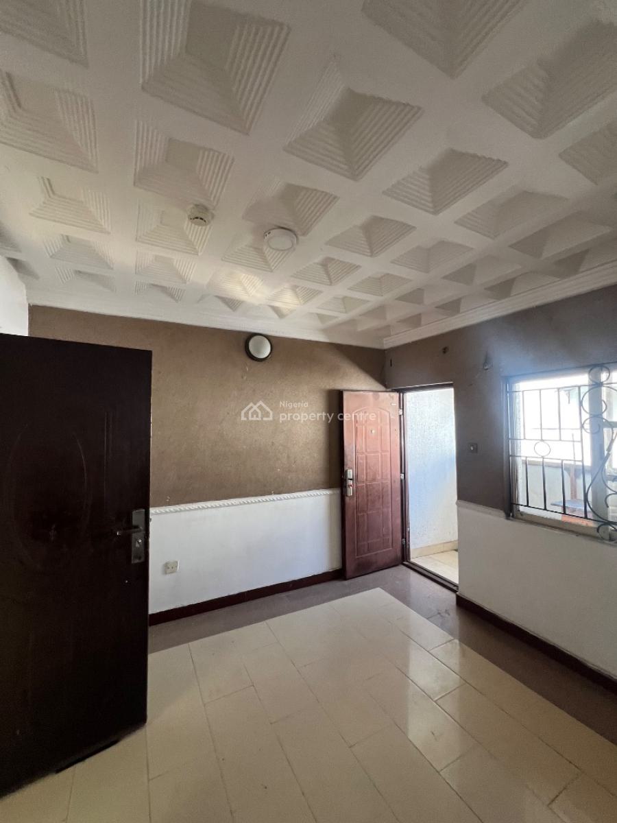 Miniflat with in The Heart of Lekki Phase 1, Bisola Durotimi Etti Drive, Lekki Phase 1, Lekki, Lagos, Mini Flat (room and Parlour) for Rent