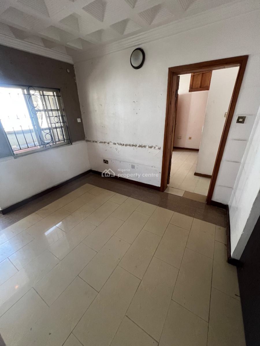Miniflat with in The Heart of Lekki Phase 1, Bisola Durotimi Etti Drive, Lekki Phase 1, Lekki, Lagos, Mini Flat (room and Parlour) for Rent