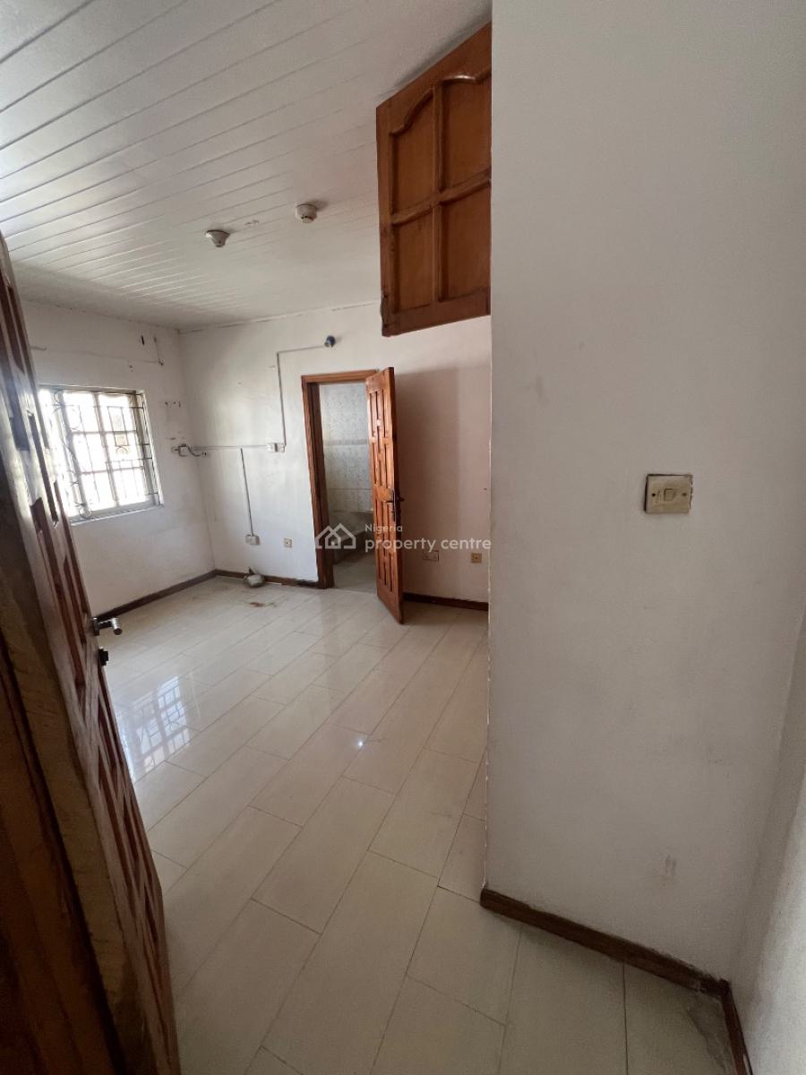 Miniflat with in The Heart of Lekki Phase 1, Bisola Durotimi Etti Drive, Lekki Phase 1, Lekki, Lagos, Mini Flat (room and Parlour) for Rent