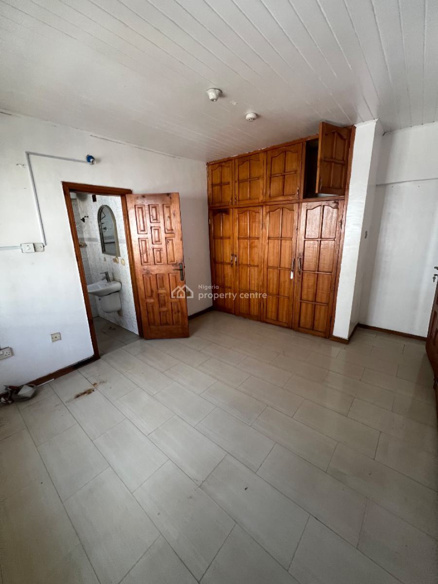 Miniflat with in The Heart of Lekki Phase 1, Bisola Durotimi Etti Drive, Lekki Phase 1, Lekki, Lagos, Mini Flat (room and Parlour) for Rent