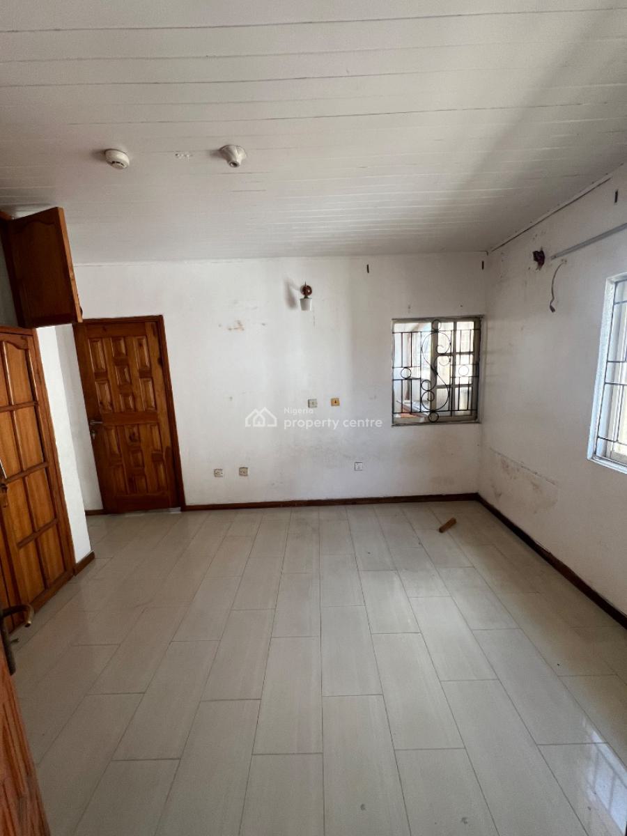 Miniflat with in The Heart of Lekki Phase 1, Bisola Durotimi Etti Drive, Lekki Phase 1, Lekki, Lagos, Mini Flat (room and Parlour) for Rent