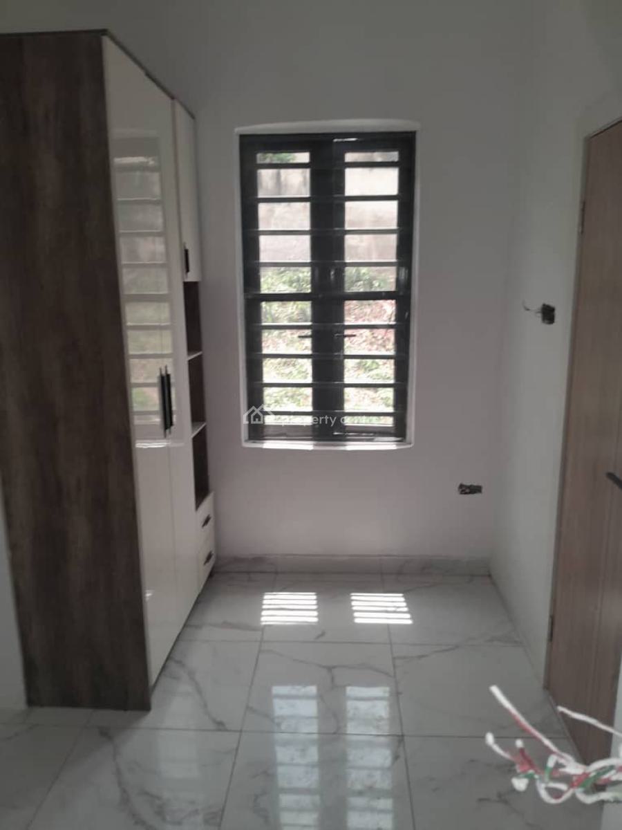 4 Bedroom Fully Detached Duplex    *l     Magodo Gra Phase 2,, Gra Phase 2, Magodo, Lagos, Block of Flats for Sale