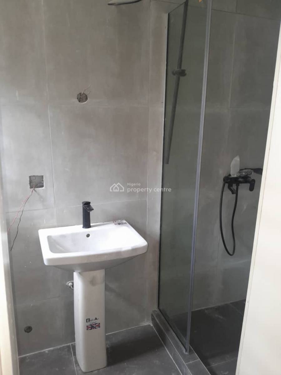 4 Bedroom Fully Detached Duplex    *l     Magodo Gra Phase 2,, Gra Phase 2, Magodo, Lagos, Block of Flats for Sale