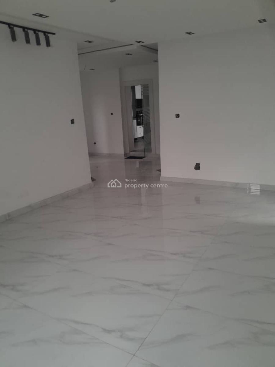 4 Bedroom Fully Detached Duplex    *l     Magodo Gra Phase 2,, Gra Phase 2, Magodo, Lagos, Block of Flats for Sale