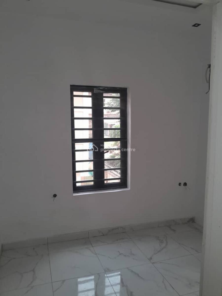 4 Bedroom Fully Detached Duplex    *l     Magodo Gra Phase 2,, Gra Phase 2, Magodo, Lagos, Block of Flats for Sale