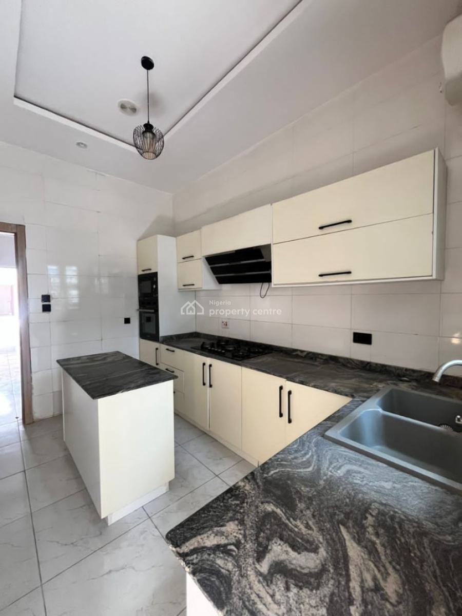 Converted Mini Flat with Full Kitchen, Orchid Road, Lekki, Lagos, Flat / Apartment for Rent