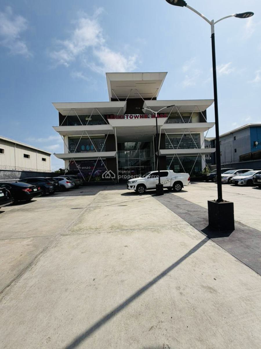 Brand New Shop in a Very Good Mall Located in a Strategic Location, Lekki Phase 1, Lekki, Lagos, Plaza / Complex / Mall for Rent