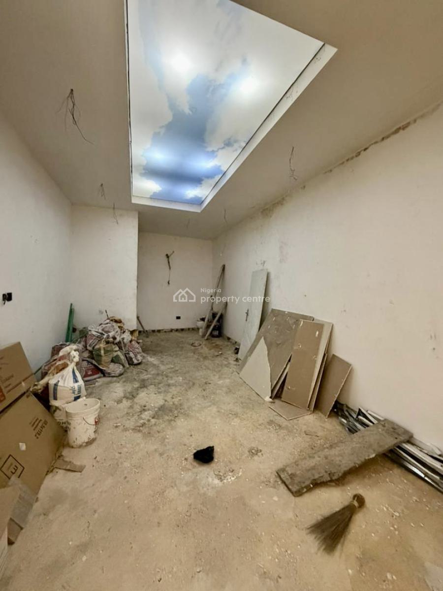 Brand New Shop in a Very Good Mall Located in a Strategic Location, Lekki Phase 1, Lekki, Lagos, Plaza / Complex / Mall for Rent