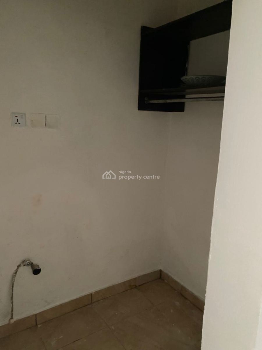 3 Bedroom Flat Apartment Ground Floor at Olowora, Olowora, Olowora, Magodo, Lagos, Flat / Apartment for Rent