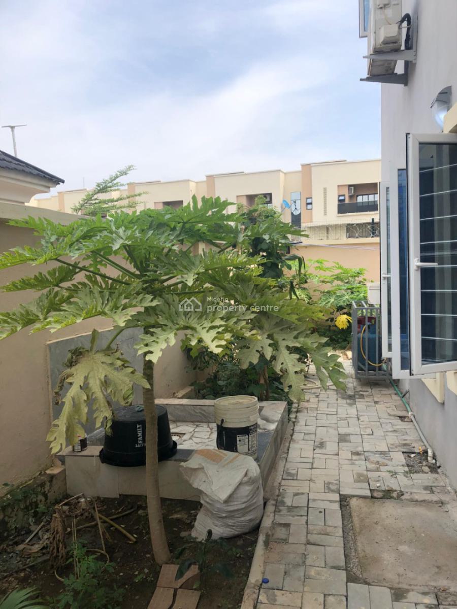 Sweet Standard Four Bedroom Terraced Duplex with a Bq. Selling Empty, Off 1st Avenue, Gwarinpa, Abuja, Terraced Duplex for Sale
