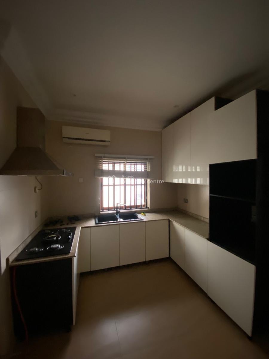 Elegant Luxury 3 Bedroom Flat with Bq, Banan Island Road in an Estate, Ikoyi, Lagos, Flat / Apartment for Rent