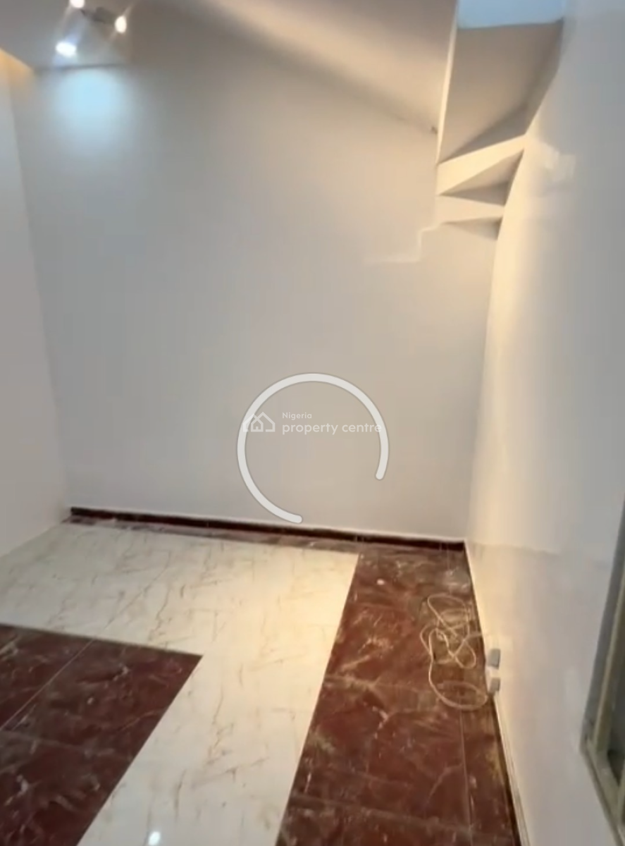 Service One Bedroom Mini Flat, Chevron Drive, Lekki Phase 1, Lekki, Lagos, Mini Flat (room and Parlour) for Rent