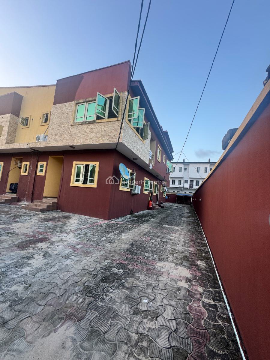 Dont Miss This Opportunity 3 Bedroom Duplex Terrace Very Spacious, Orchid Road Lekki, Lekki, Lagos, Terraced Duplex for Rent