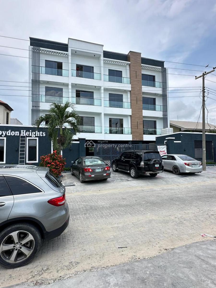 Lovely 3 Bedroom Apartment with a Pool and an Elevator, Lekki Phase 1, Lekki, Lagos, Flat / Apartment for Sale