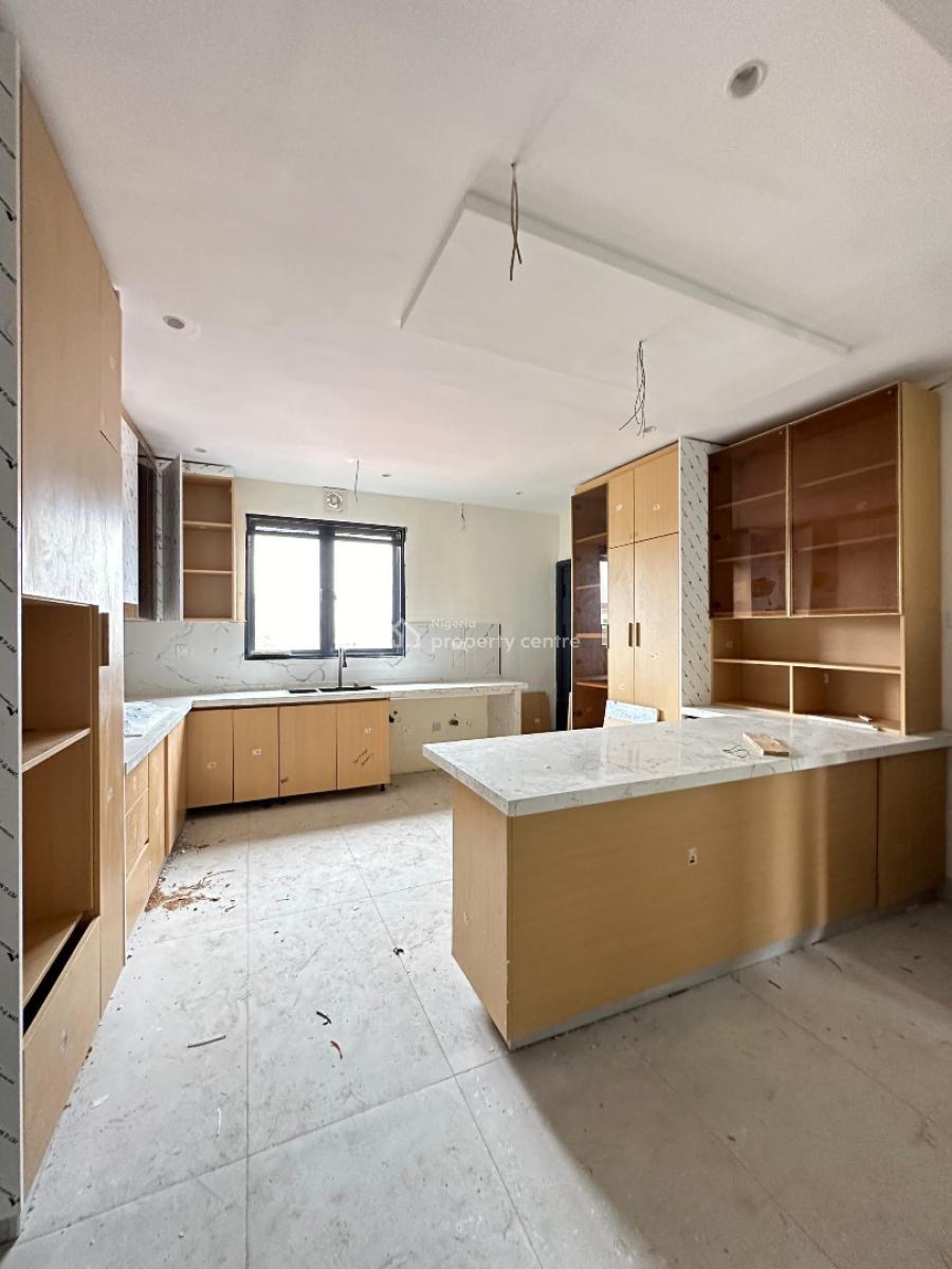 Rustic 4 Bedroom Maisonette Home with Swimming Pool and Bq, Old Ikoyi, Ikoyi, Lagos, Flat / Apartment for Sale