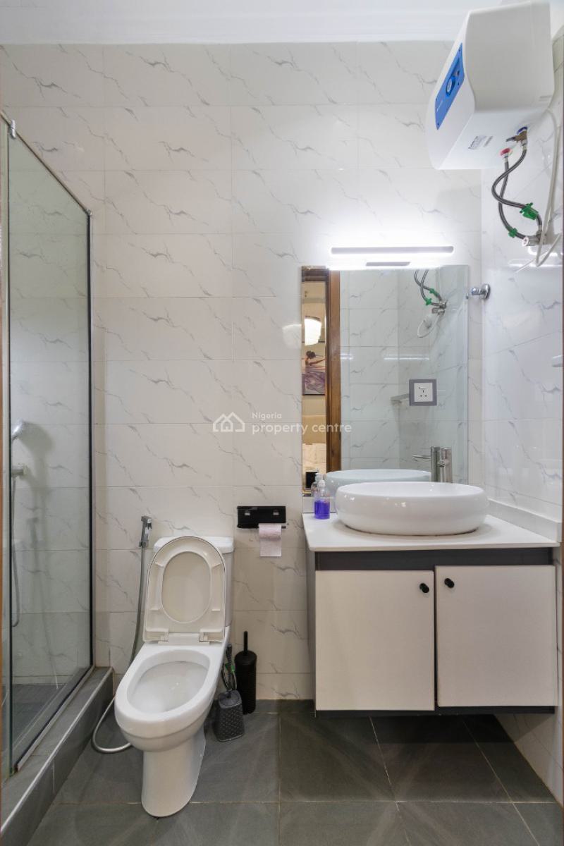 Brand New 2 Bedroom Penthouse with Pool, Snooker, Gym, Rooftop & View, Right, Lekki Phase 1, Lekki, Lagos, Flat / Apartment Short Let