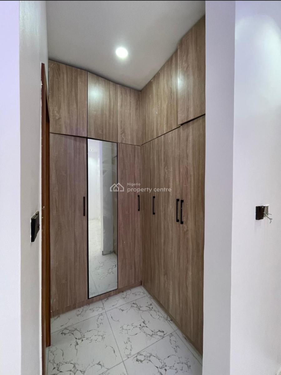 4bedroom Serviced Terrace, Orchid Road, Lekki, Lagos, Terraced Duplex for Rent