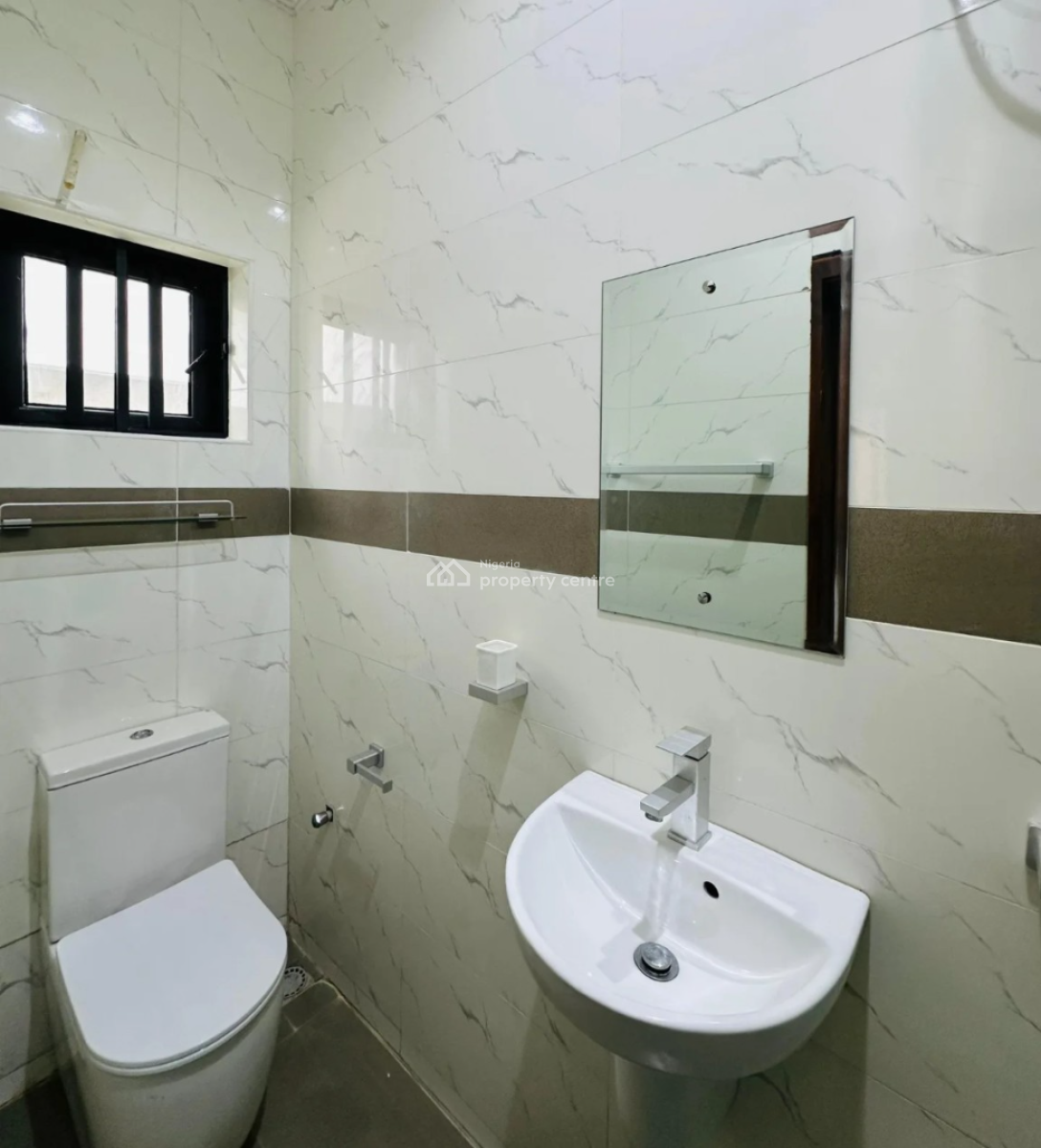 Neatly Built 3 Bedroom  Apartment with No Bq, Lekki 1, Lekki Phase 1, Lekki, Lagos, Flat / Apartment for Rent