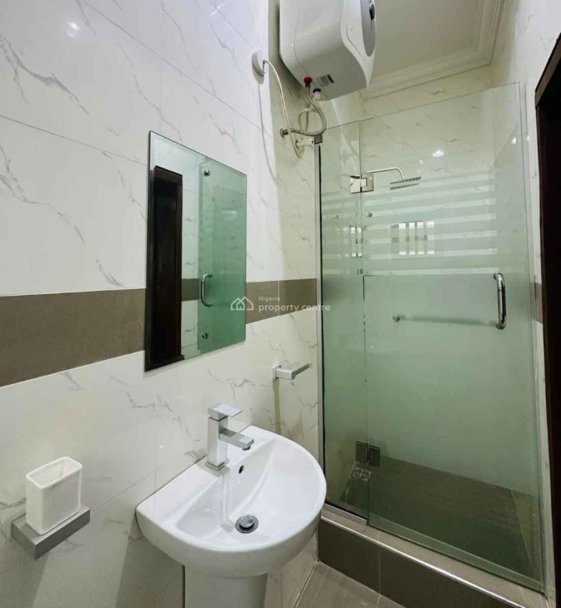 Neatly Built 3 Bedroom  Apartment with No Bq, Lekki 1, Lekki Phase 1, Lekki, Lagos, Flat / Apartment for Rent